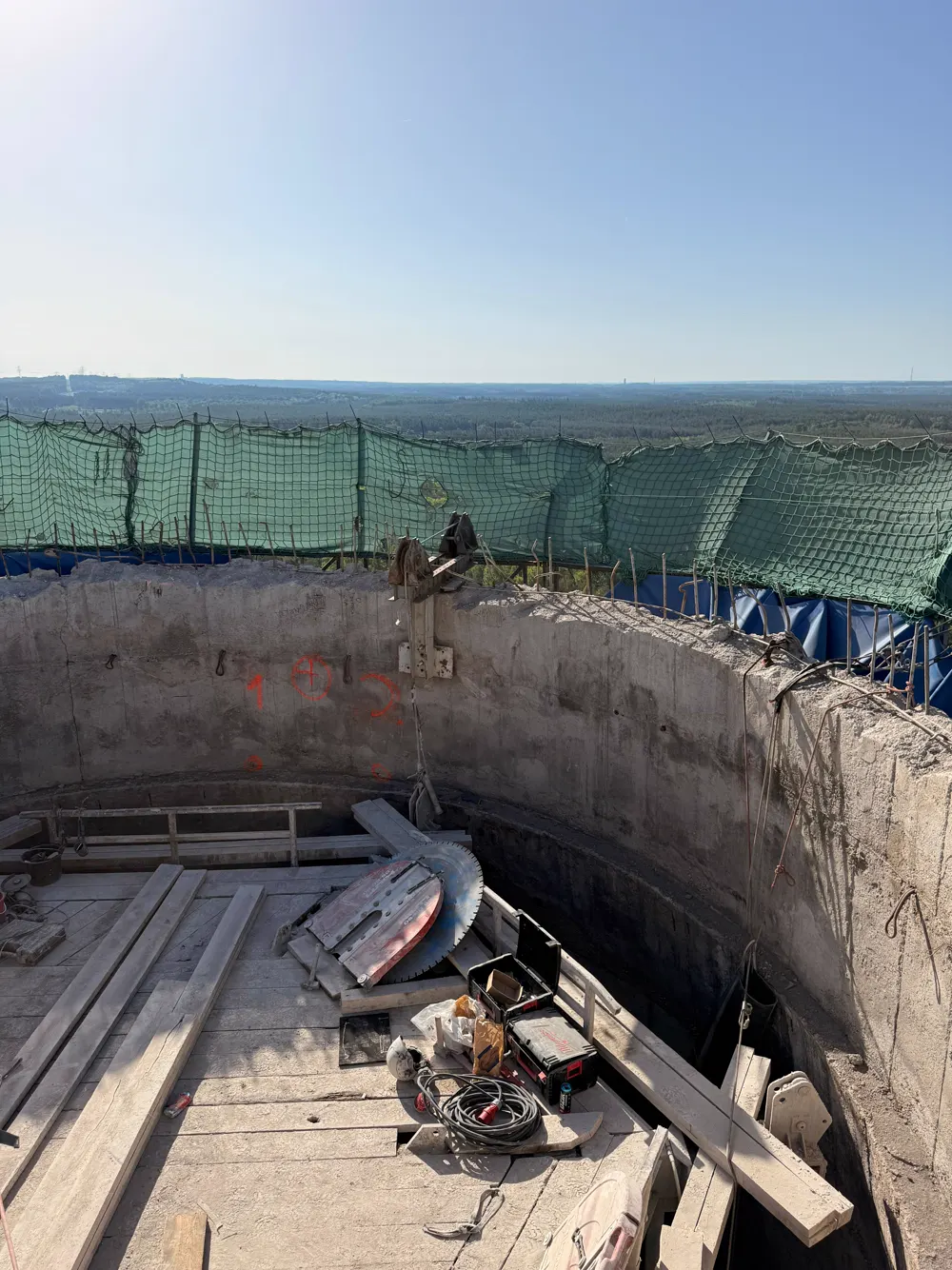 Segmentowa tarcza diamentowa wraz ze skrzynką osprzętu Hilti